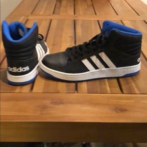 ADIDAS HOOPS VS MID SHOES